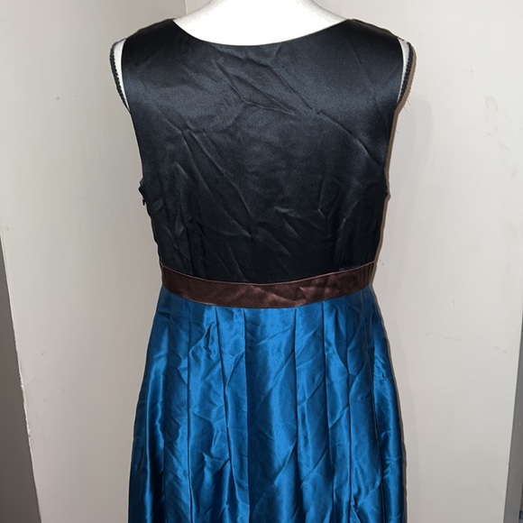 Alfani shimmery, beautiful pleated Dress 💯% Silk - Picture 7 of 14